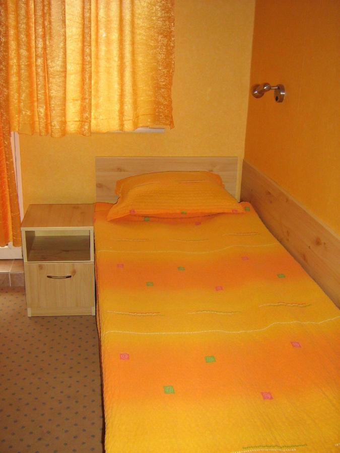 Hotel Maritsa Lyubimets Экстерьер фото